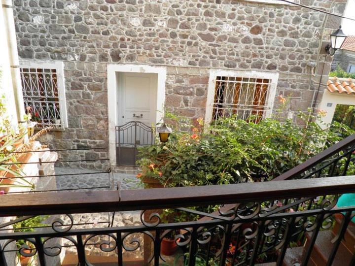 Μαχη Ενοικιαζόμενα Δωμάτια ミシナ エクステリア 写真